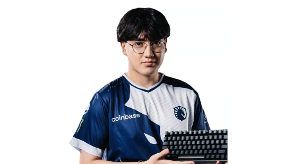 【VALORANT】Keiko(ケイコ)の感度設定・使用デバイスとは？マウス・キーボードを紹介 | Better Buy